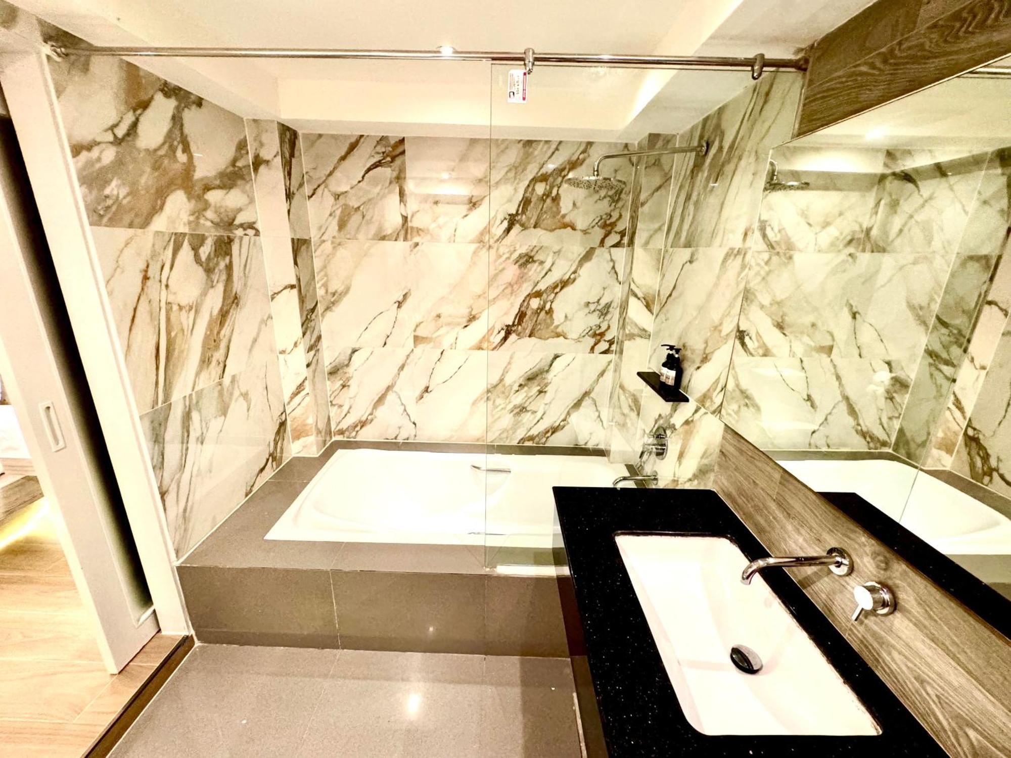 Patong De Coze Hotel מראה חיצוני תמונה
